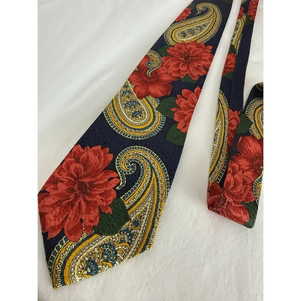 Hugo Boss Men’s 100% Silk Tie Made in Italy Red Blue Floral Pattern Neckwear